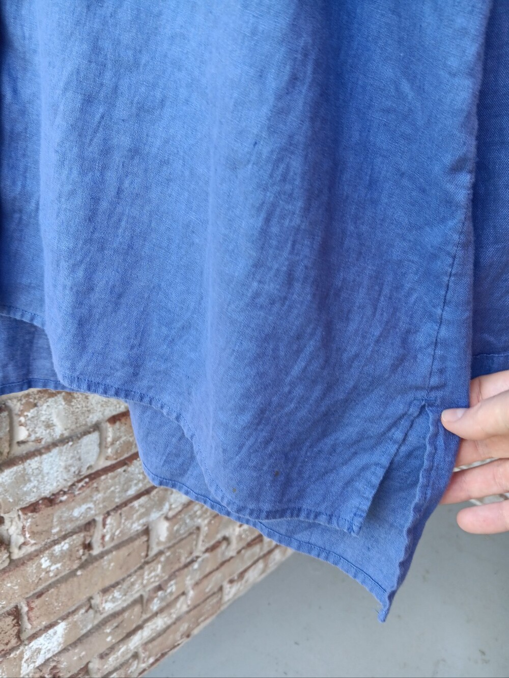 Lightweight Blue Linen Button-Up Shirt - Picture 4 of 6